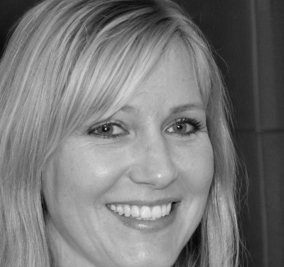 Instruktur Indira Wulandari